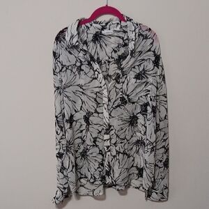 Black and White Floral Button Down Shirt 26" Ptp